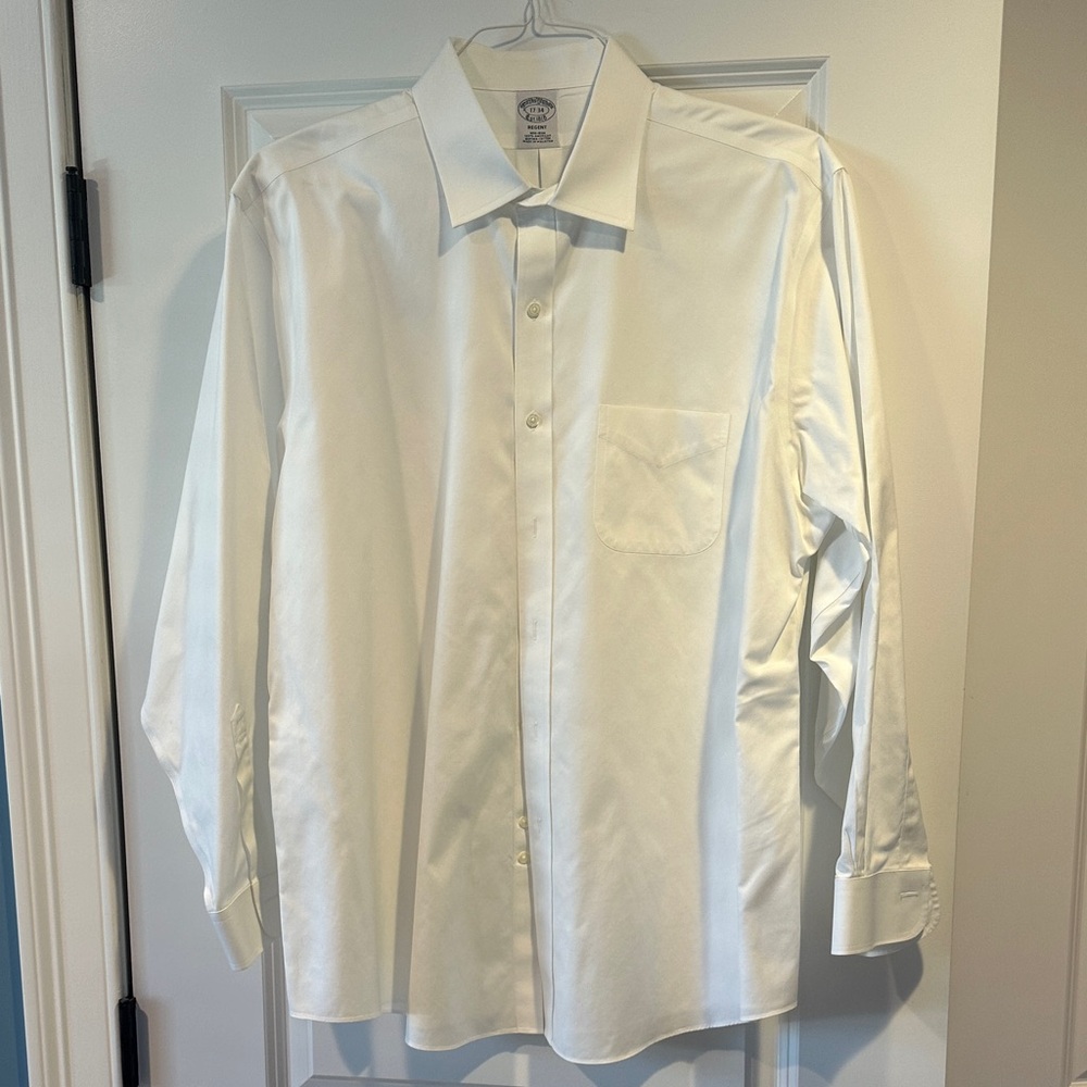 Brooks Brothers Classic Regent White Men's Shirt. Size 17-34.